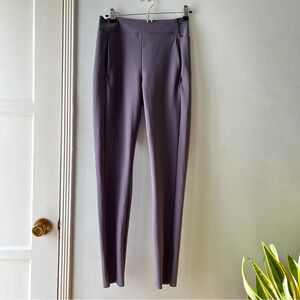 Athleta• Stellar Tight Slate Grey Workout/Yoga Pants • Sz 6 TALL